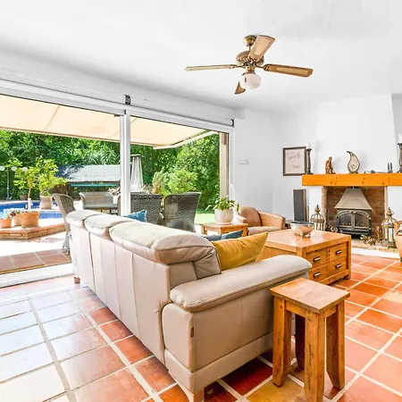 Casa De Risas Oda ve Kahvaltı 4*